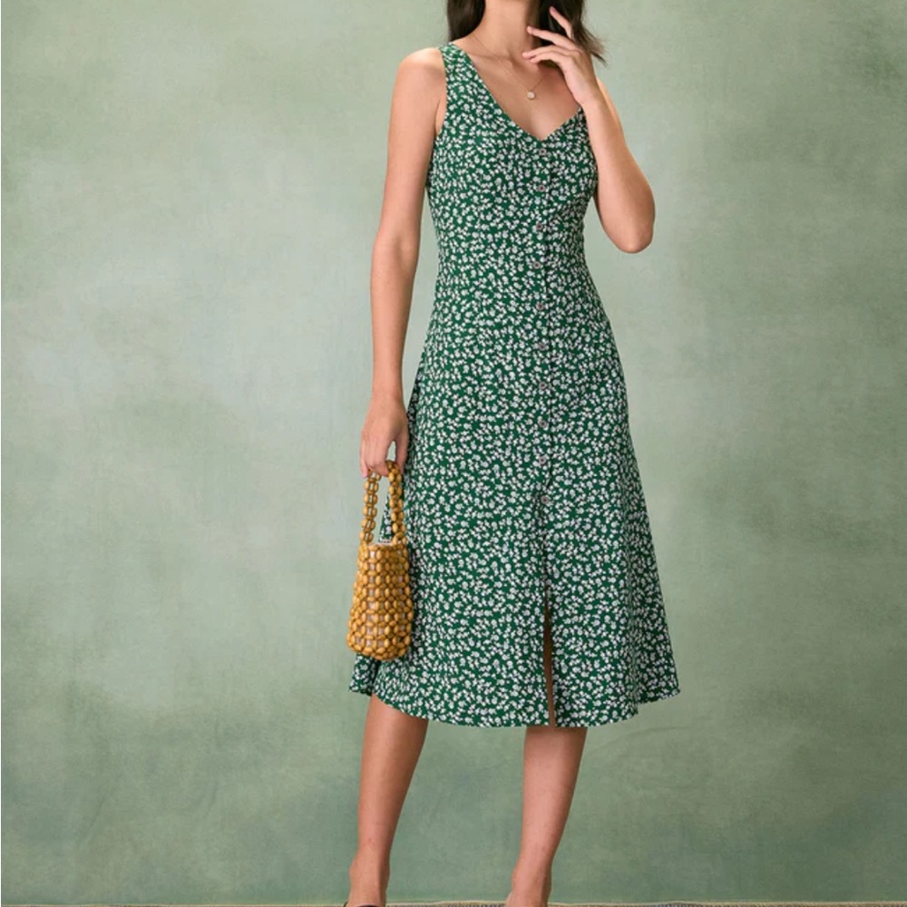 Rihoas Green V Neck Floral Button Midi Dress - Picture 4 of 10
